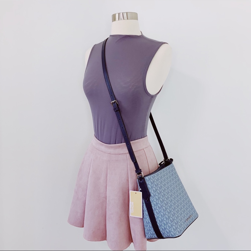 Michael Kors Kimberly  Sm Bucket Bag Pale Blue